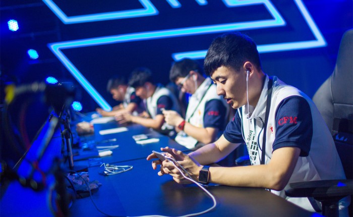 俱乐部的出 俱乐部的出