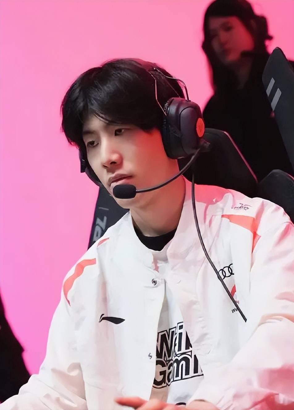 如今在5月 如今在5月