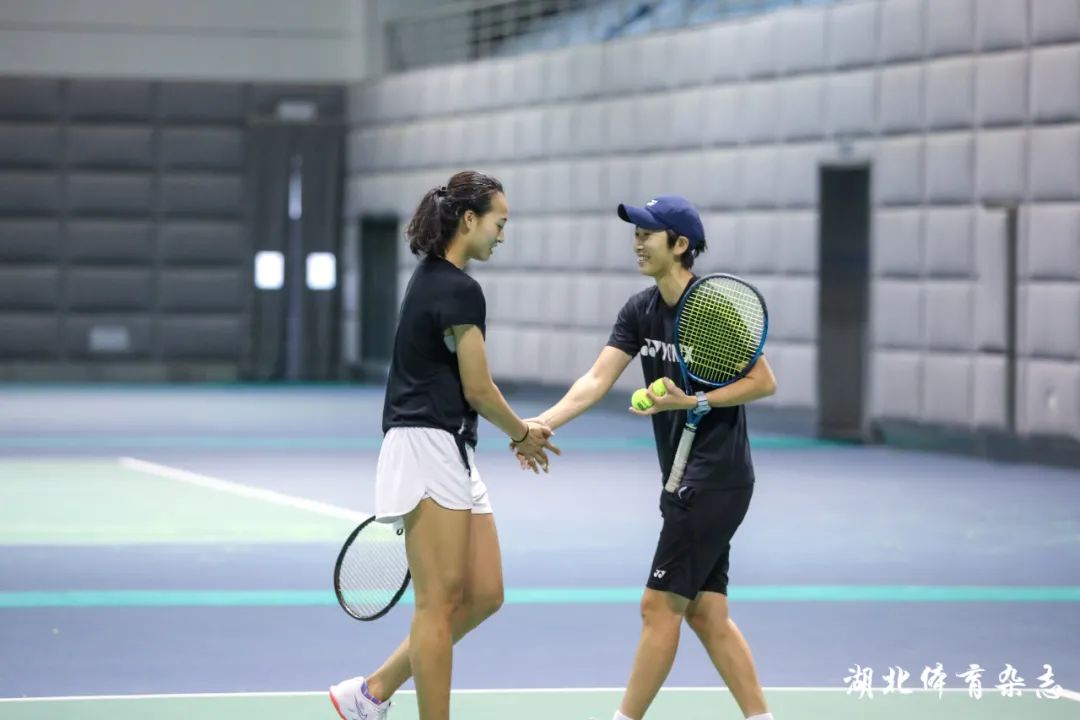 全运会中持 全运会中持